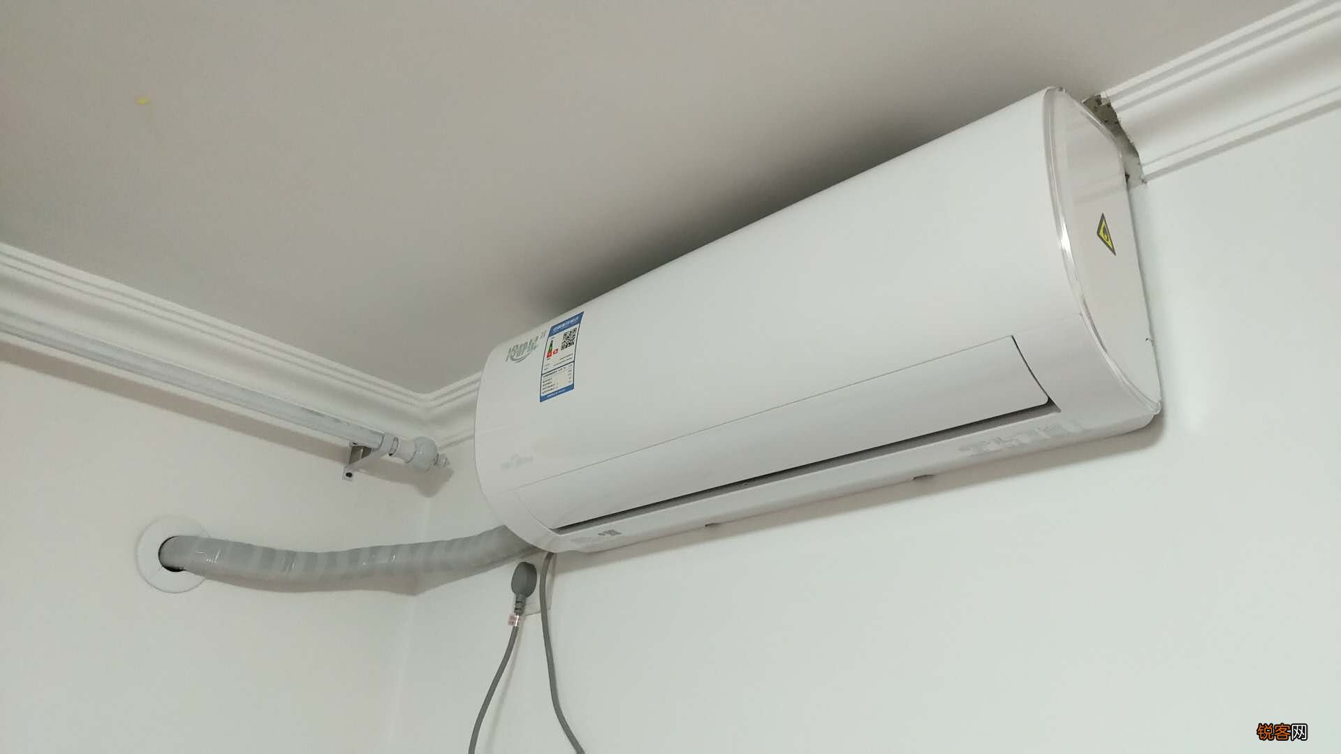 空调室内机漏水的原因 怎么自己能动手解决