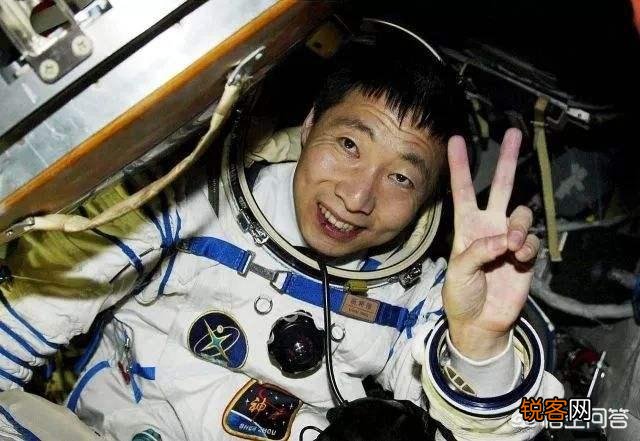 你知道黄继光和他的生前部队有哪些故亊吗？
