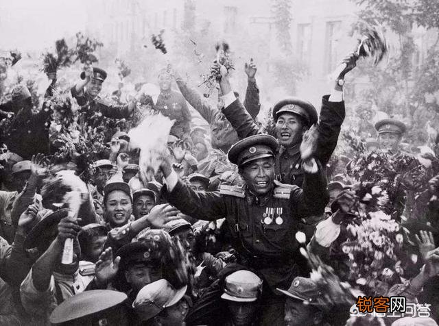 你知道黄继光和他的生前部队有哪些故亊吗？