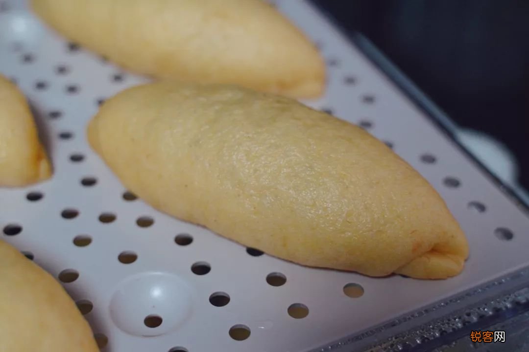 粗粮馒头怎么做好吃 卷了满满肉松，健康美味并存