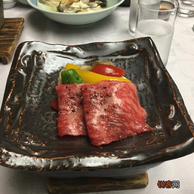在国际社会中,为什么感觉中餐的地位不如日料？