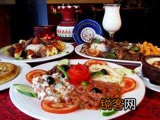 世界三大料理是法国料理、中华料理和什么？