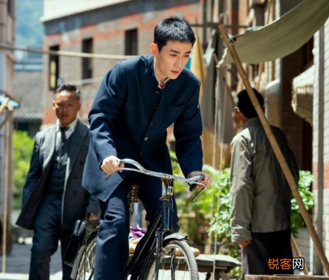 《叛逆者》爆火,关于王志文和朱一龙的发型,你有什么话说？