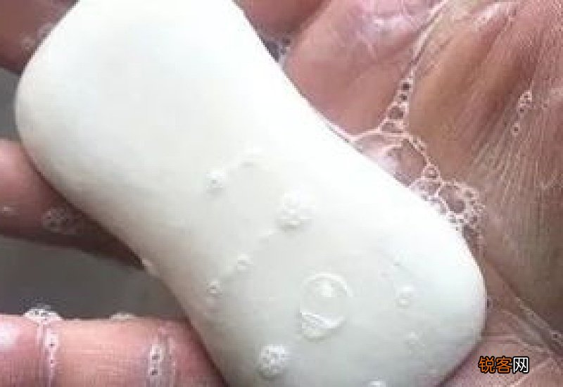 白色鞋子发霉怎么洗掉霉斑