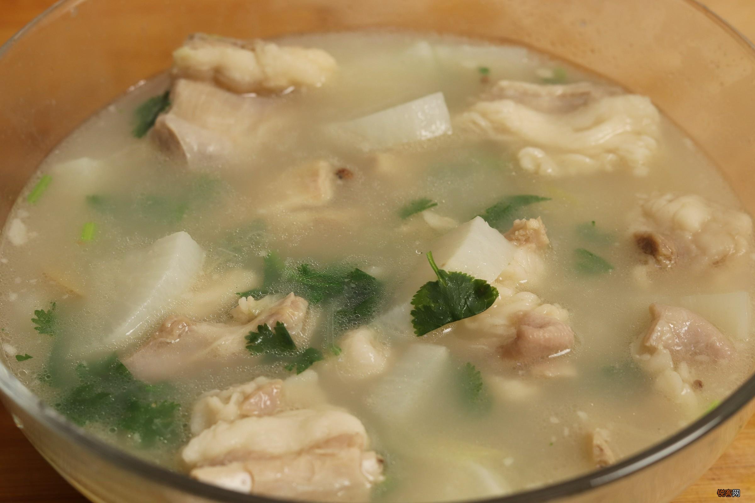 羊肉汤怎么炖更好喝 营养好喝没膻味