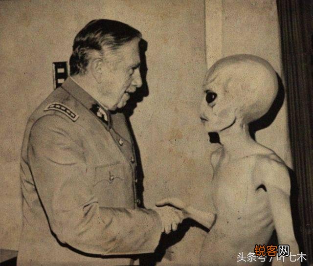 外星人穿不穿衣服？