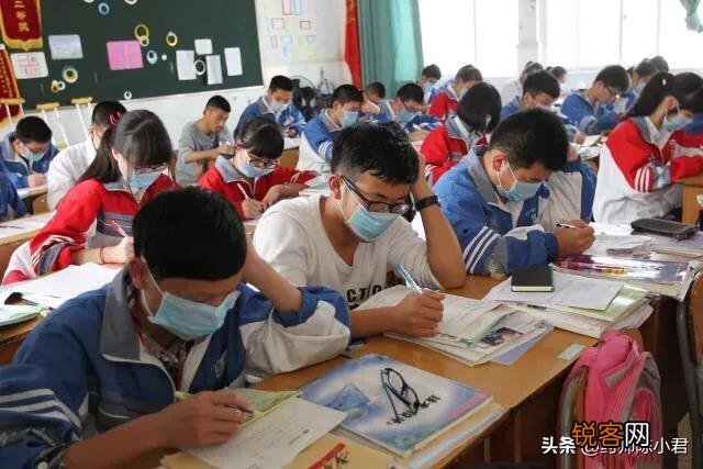 知名导演陆川在社交平台发布了一则动态,你怎么看？