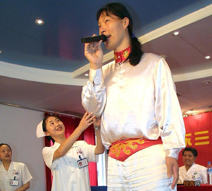 第一女巨人姚德芬 比姚明高10公分