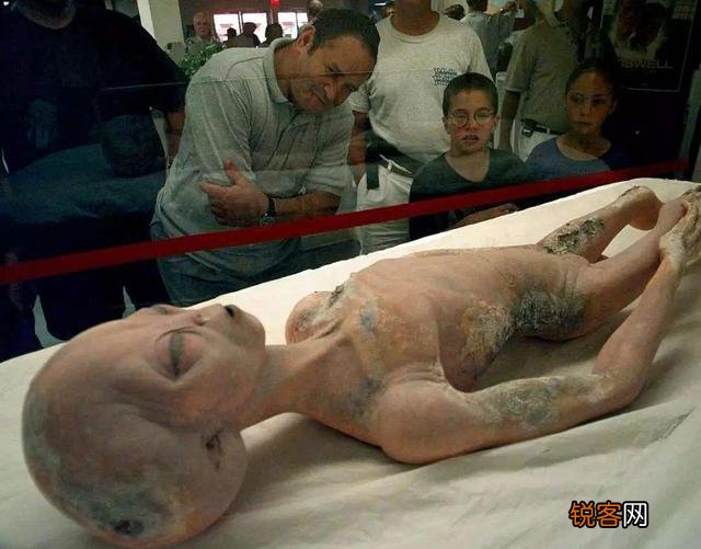 世界上真的存在外星人吗？你是怎么看的呢？