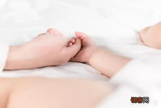 父母陪伴孩子的重要性在哪里？如何高质量地陪伴孩子呢？