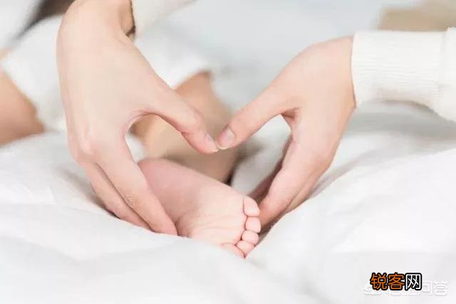 父母陪伴孩子的重要性在哪里？如何高质量地陪伴孩子呢？