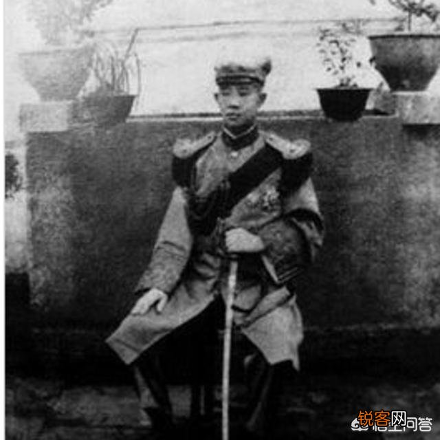 贵州军阀周西成去世后,为何全省81县所有长官都题字相赠？