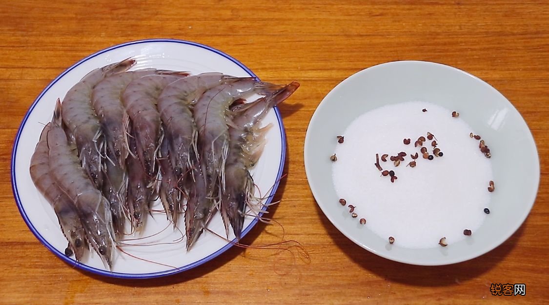 盐焗大虾怎么做好吃 从不放过这种做法，肉质紧实，鲜甜