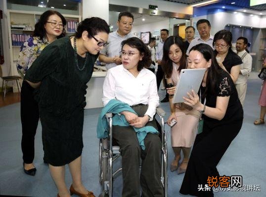 目前还健在人世的历史书上的人物你知道有哪些？
