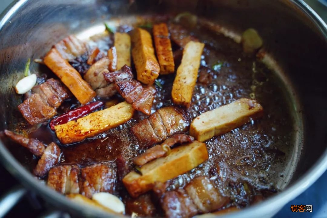 猪肉白菜炖粉条的家常做法 多少人是吃着这碗大炖菜考上大学的