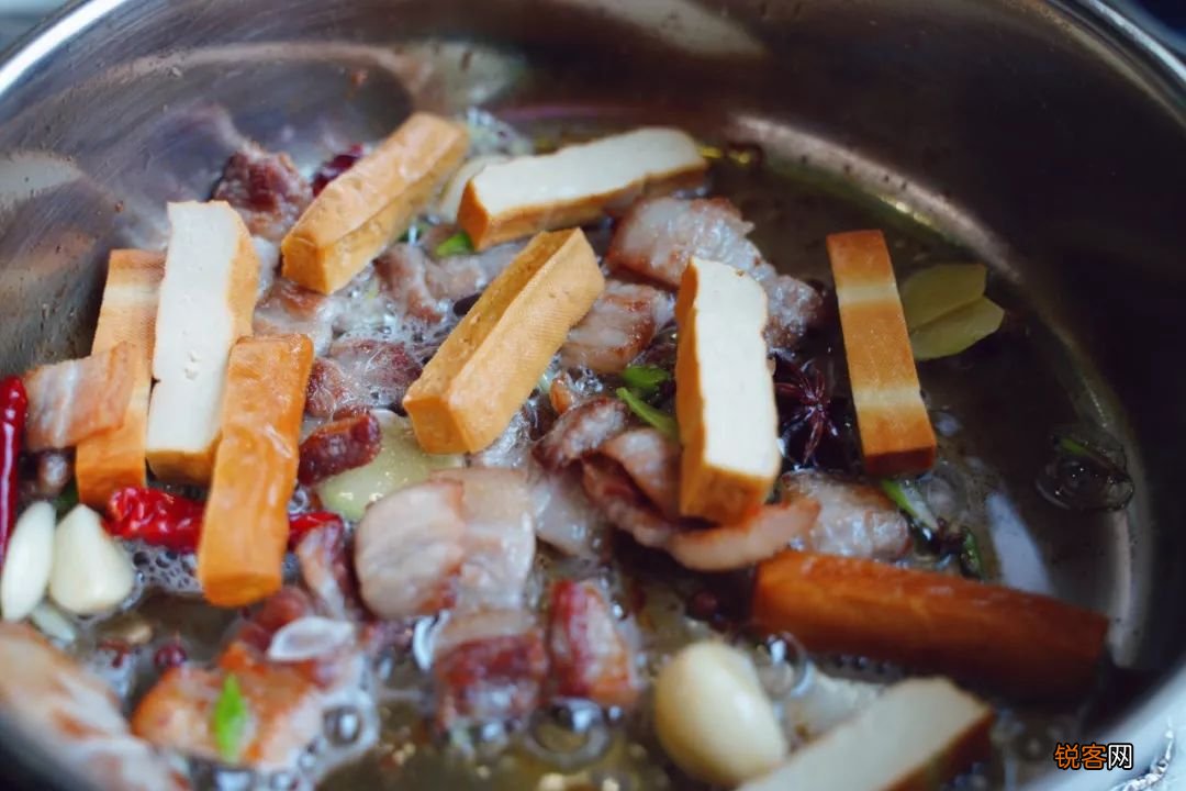 猪肉白菜炖粉条的家常做法 多少人是吃着这碗大炖菜考上大学的