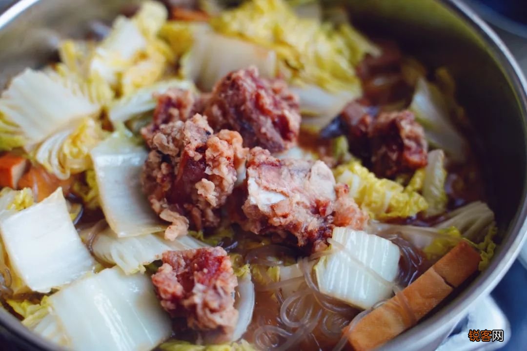 猪肉白菜炖粉条的家常做法 多少人是吃着这碗大炖菜考上大学的