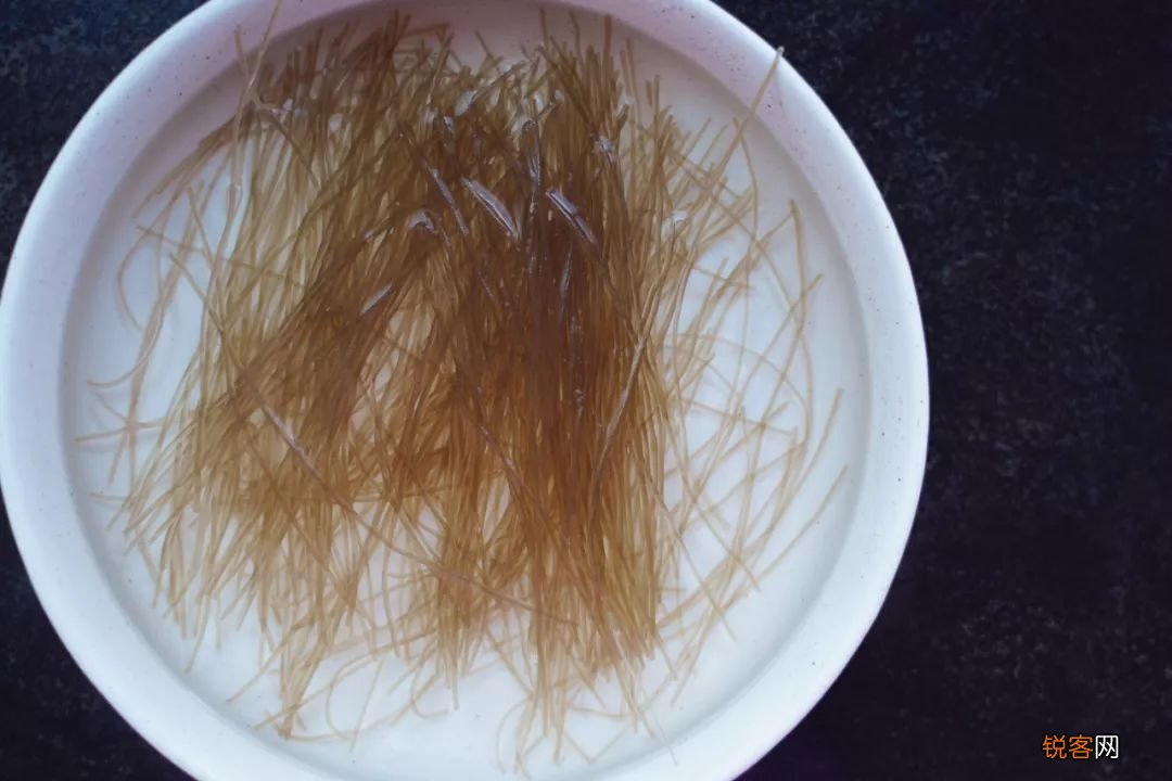 猪肉白菜炖粉条的家常做法 多少人是吃着这碗大炖菜考上大学的