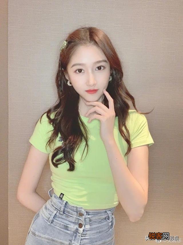 关晓彤是怎么火起来的？