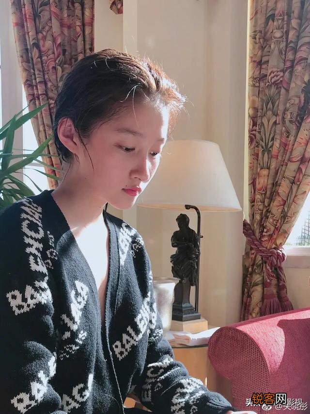 关晓彤是怎么火起来的？