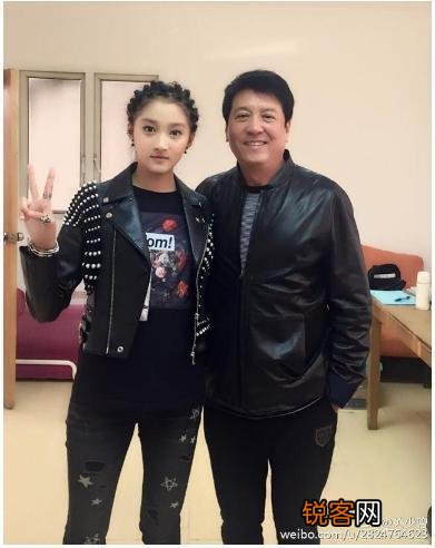 关晓彤和姐姐关晓丹有什么差别？