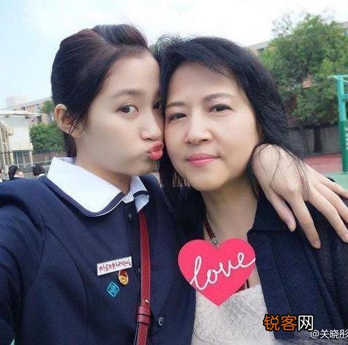 关晓彤和姐姐关晓丹有什么差别？