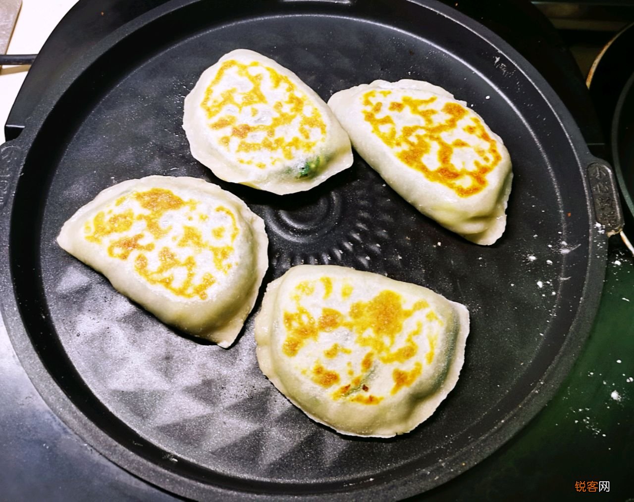 素馅盒子的做法 皮薄馅大还爆汁