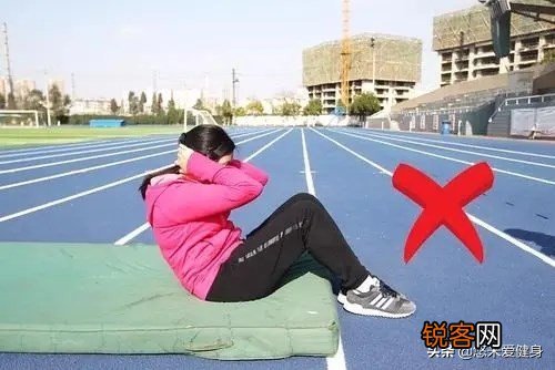 仰卧起坐要怎么练 3个方法轻松练出腹肌