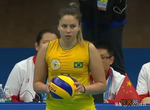 巴西女排的身材特点是不是在打排球方面有先天优势？你怎么看？