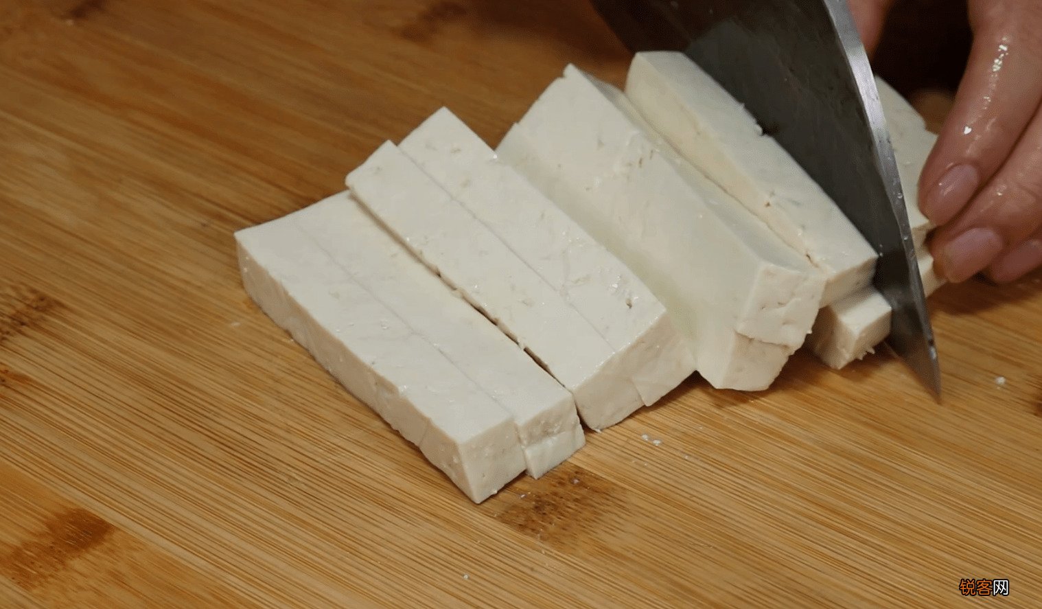 番茄豆腐疙瘩汤做法 这做法头一次见，营养又简单