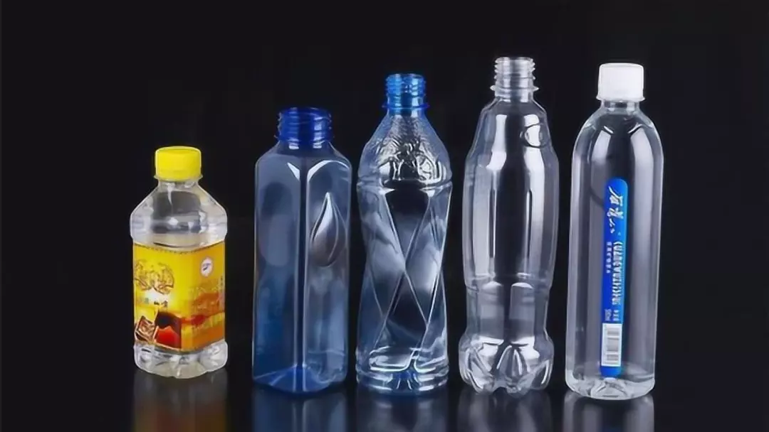 塑料盒能在微波炉加热吗 塑料餐盒上有这个数字用微波炉加热才安全