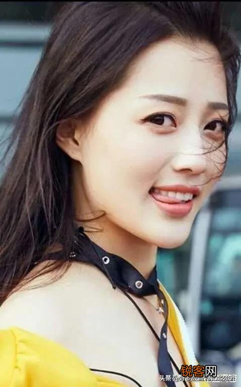 人与人之间都是互相尊重,为什么有些人就那样趾高气昂目中无人？
