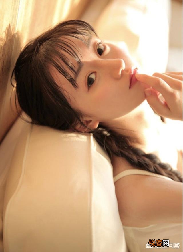 为什么有人觉得自信的人都会很自负？