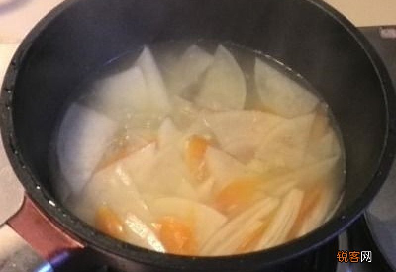 白萝卜可以和什么一起煲汤