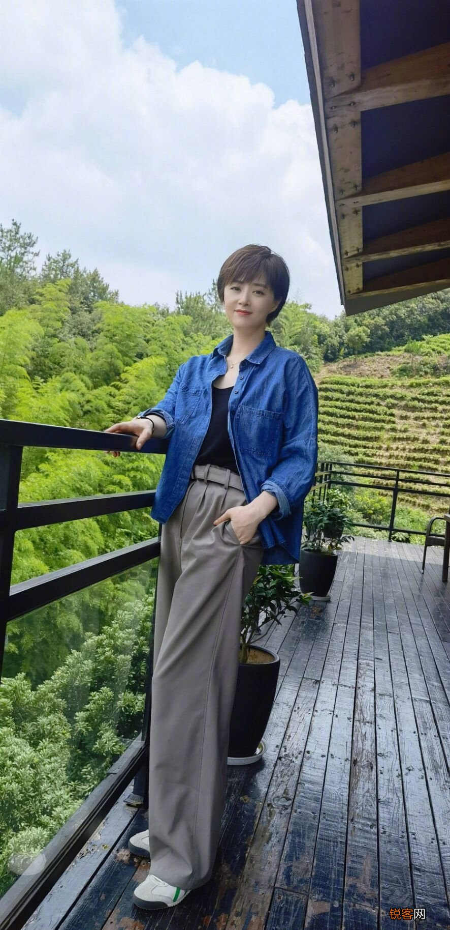 蒋欣这样的身材才是真的美 微胖身材丰腴有致,比维密超模还要美