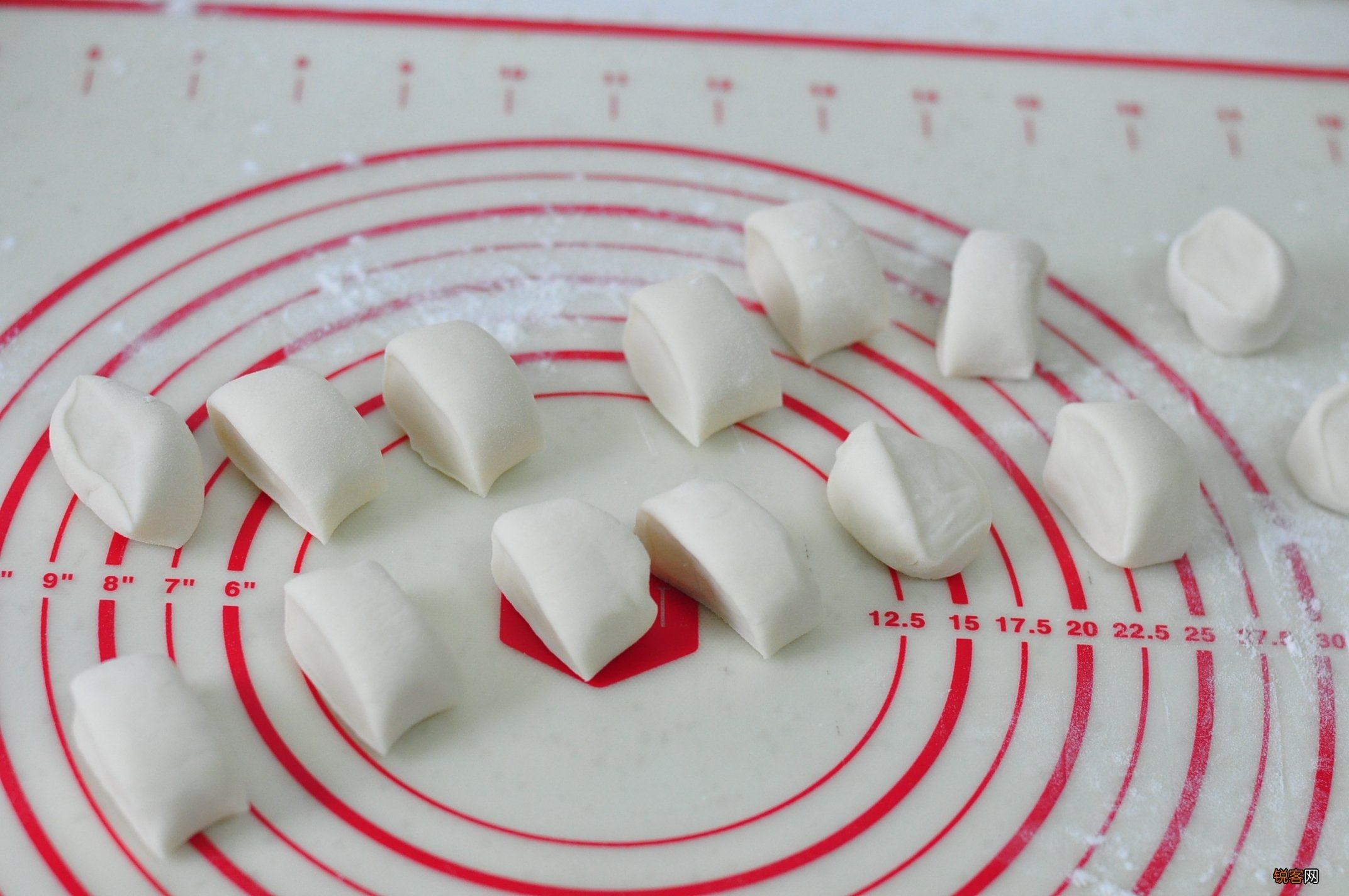 小笼包的做法和配方 做法简单，一口爆汁