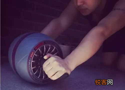 健腹轮的正确使用方法 它的使用方法你真的知道吗