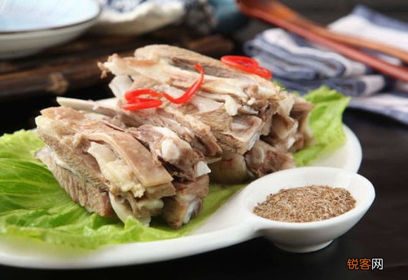 来月经吃羊肉好吗 性温适量吃温热身体调节气血