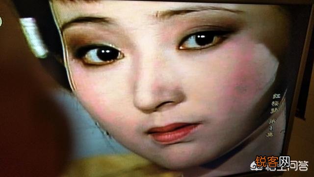 曹公笔下的林黛玉“罥烟眉”和“含情目”是什么样子呢？你遇见过如此容貌的女子吗？