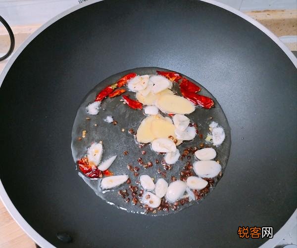 酸菜鱼的家常做法 肉嫩汤鲜酸辣开胃