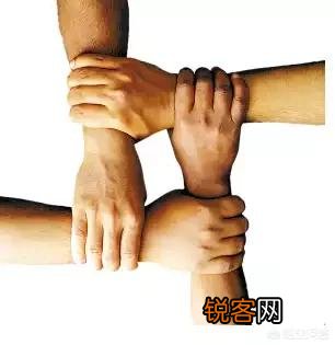你多大了？还在浪费着时间看着毫无意义的肥皂剧？或抱着手机玩着所谓的虚拟荣耀吗？