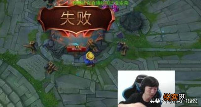 周淑怡情人节表白电棍被拒,周淑怡:棍子哥,我喜欢你很久,电棍:给老子滚。你怎么看？