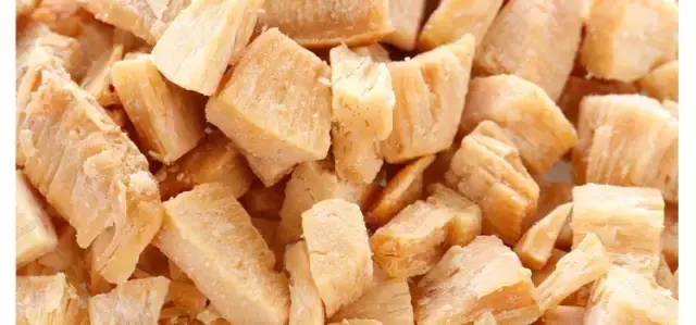 椰子肉怎么吃好吃 椰壳喝完不要扔，椰肉一样好吃到爆