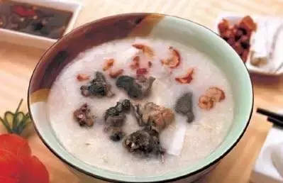 椰子肉怎么吃好吃 椰壳喝完不要扔，椰肉一样好吃到爆