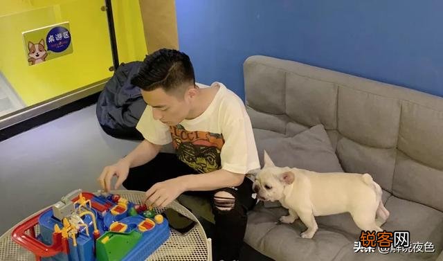 LOL霍建华自称“身高180”,路人拍照后坦白测量方式,女粉都听愣了,怎么回事？