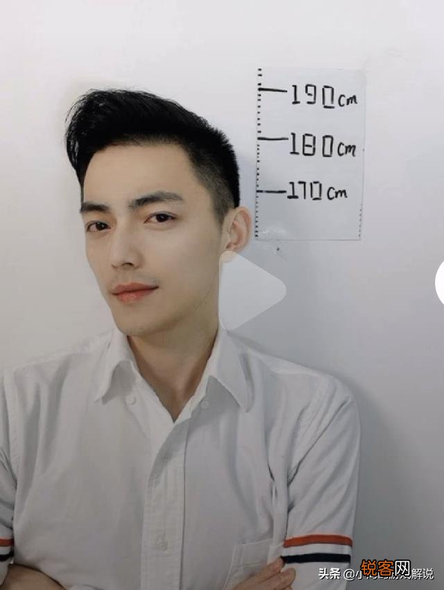 继LOL“约德尔霍建华”后,火线妹也翻船,全身照吓得粉丝退群！究竟怎么回事？