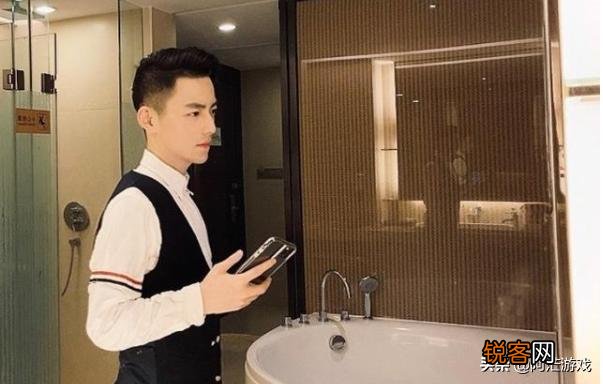 LOL智勋兑现“送保时捷911”承诺,随机挑选一位,网友：又是一波割韭菜,怎么回事？