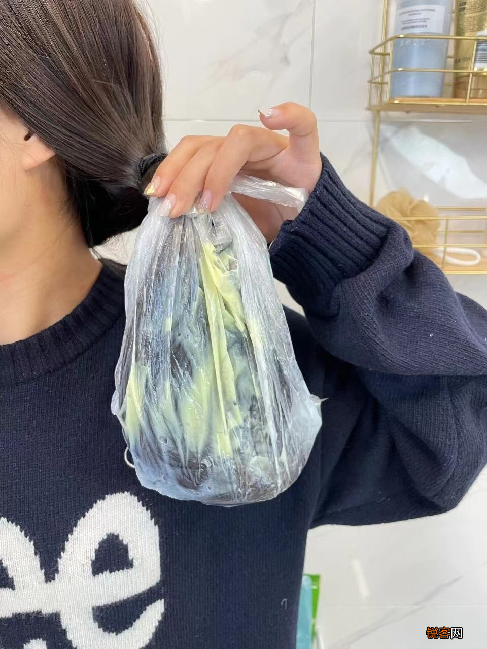 倒叙洗头法效果好吗 先涂护发素效果咋样