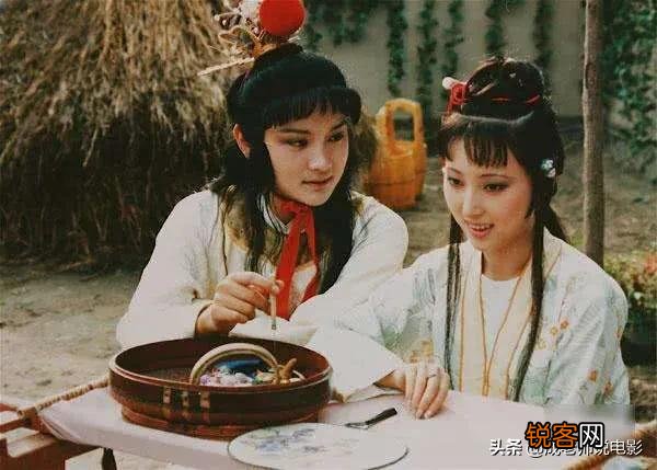 曹雪芹在《红楼梦》中到底在倡导怎样的人生价值？