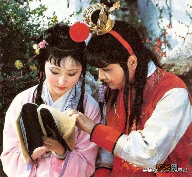 曹雪芹在《红楼梦》中到底在倡导怎样的人生价值？